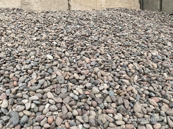 1 1/2 in. Arizona River Rock